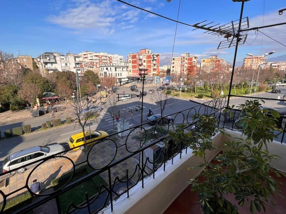 Centre Apartment In שקודר מראה חיצוני תמונה