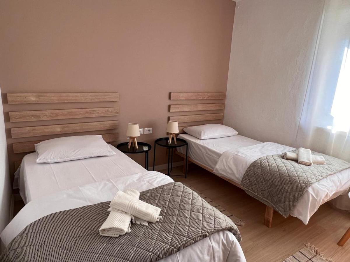 Centre Apartment In שקודר מראה חיצוני תמונה
